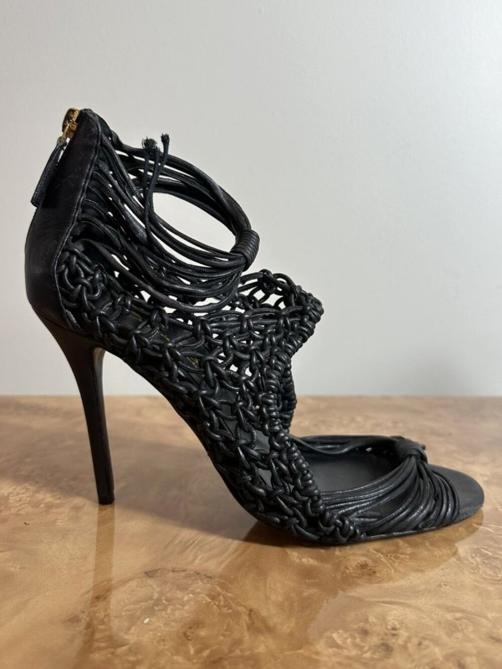 Oscar de la Renta Black Woven Leather Tassel Sandals Ankle Cuff Heels EU 39